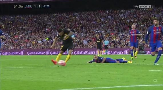  后卫失误送礼霍芬海姆意外收获三分